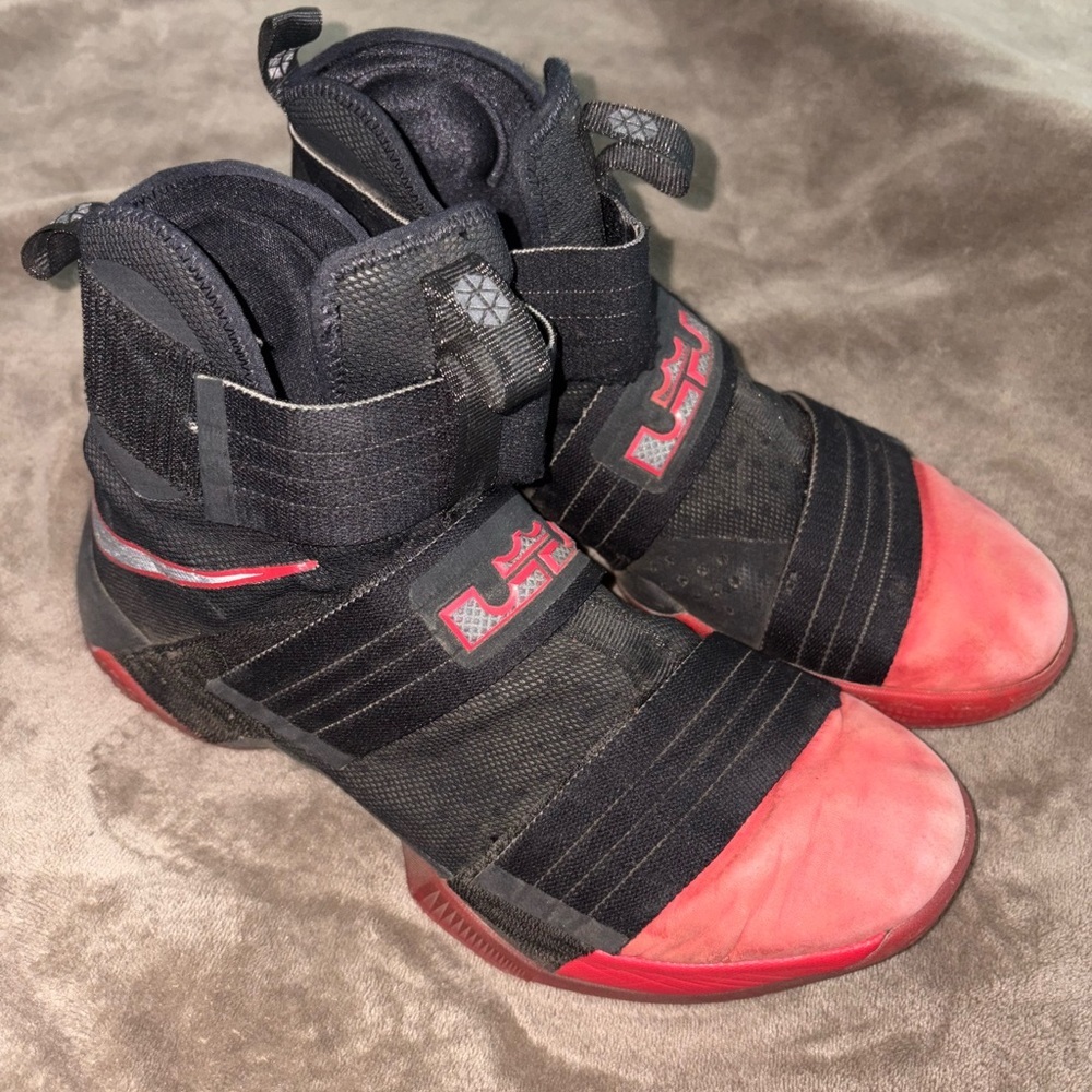 Nike Lebron Soldier 10